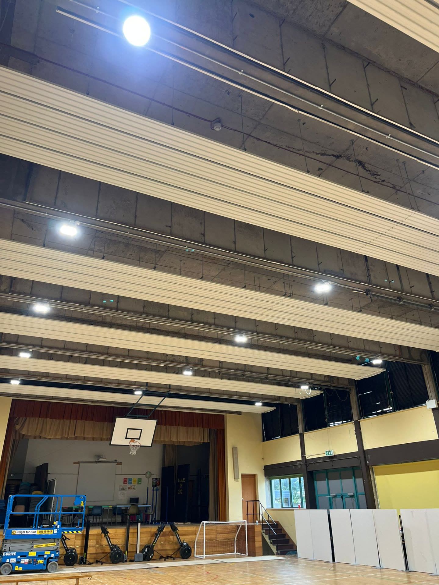 Sports hall high bay and stage lighting