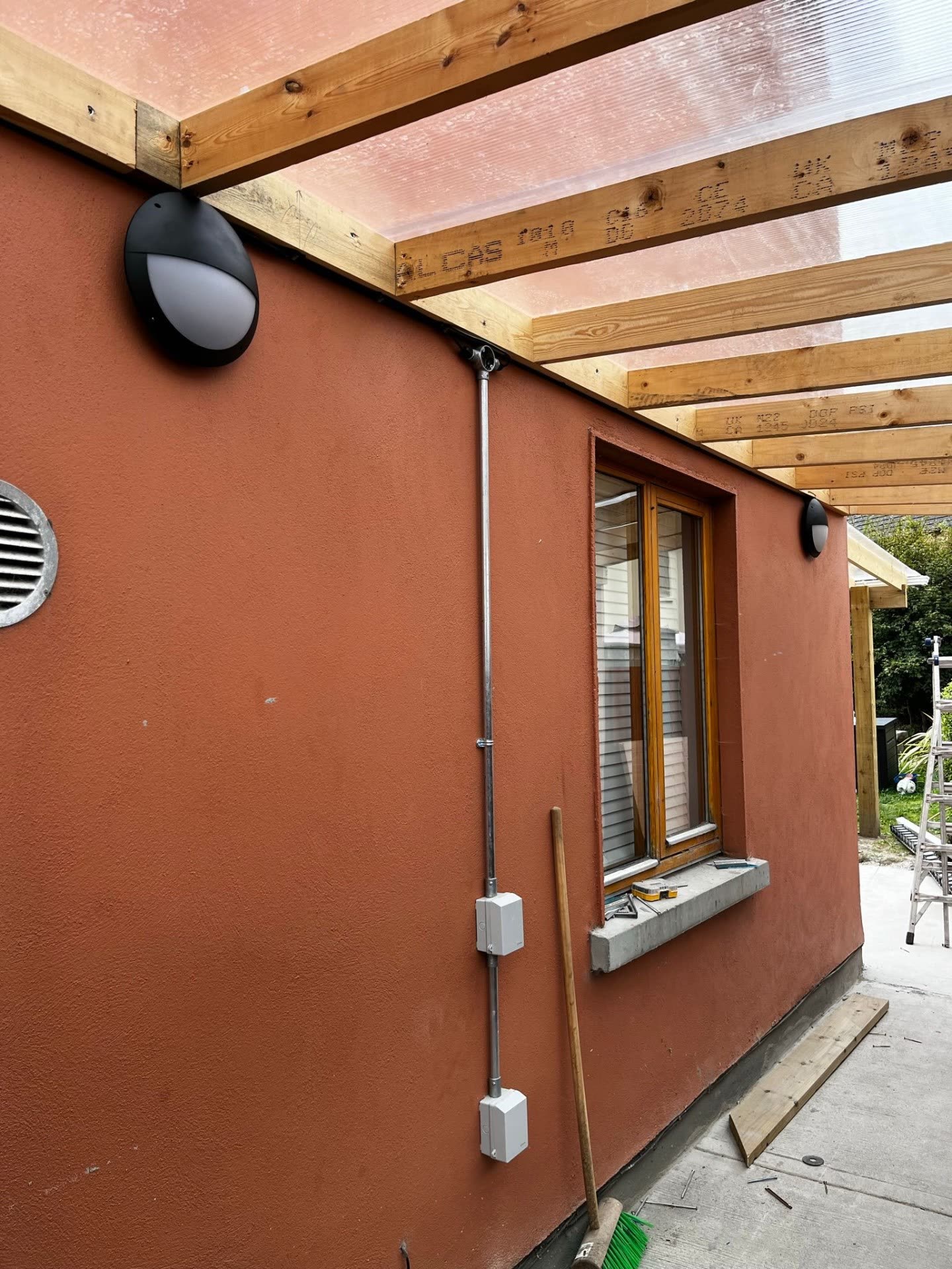 Exterior bulkhead light installation