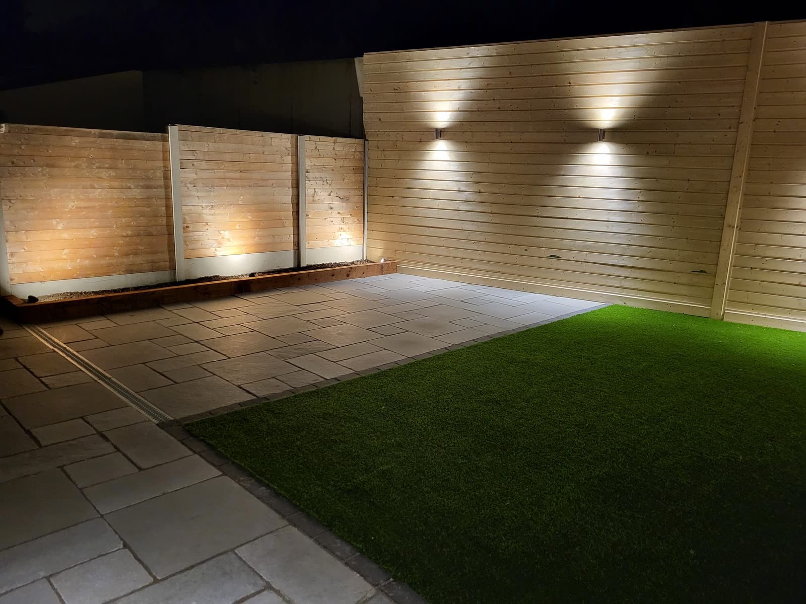 Garden patio lighting